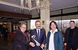 Devrekli kadın muhtarlar Aydın’da ilçeyi temsil...