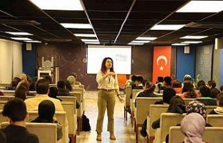 Diplomasi Akademisi 427 öğrenci ile eğitimlerine...