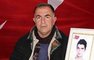 Diyarbakır’da aileler, 4 yıldır HDP’nin kapısında...