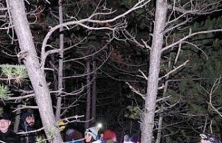 Doğa tutkunları 2022’yi 10 kilometrelik gece yürüyüşüyle...