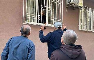 Dolandırıcıların hedefi olan yaşlı kadın, polis...