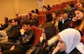 DPÜ’de “Teori ve Pratiğin Çelişkisinde İnsan...