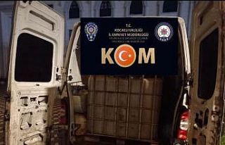 Durdurulan panelvandan 3 tona yakın akaryakıt ele...