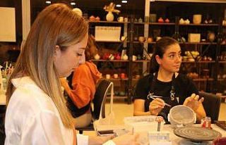 Edirneli kadınlar çamuru sanat eserine dönüştürüyor