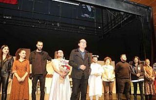 Efeler’de ’Entrikalı Dolap Komedyası’ isimli...