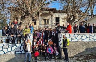 Emet İki Taş Kanyonu’nda doğa yürüyüşü