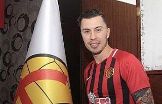 Emre Güral Eskişehirspor’un transfer yasağının...