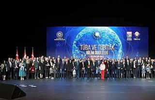 ERÜ Öğretim Üyeleri TÜBA Bilim Ödüllerini Aldı