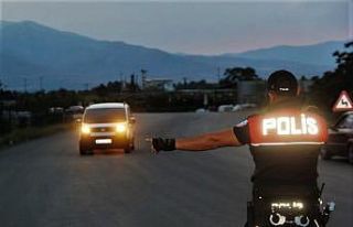 Erzincan’da çeşitli suçlardan aranan 27 kişi...