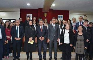 Eski Bakan deneyimlerini öğretmen ve öğrencilerle...