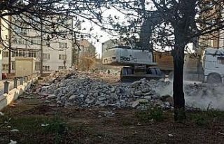 Eskişehir’de metruk binalar yıkılıyor