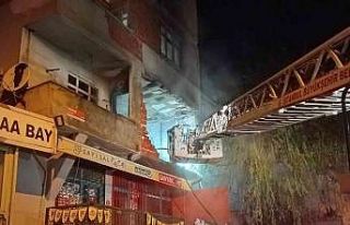 Evi boşaltan kiracı daireyi ateşe verdi, yanan...