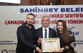 Evlilik okulunda 421 çift daha sertifikasını aldı