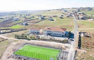 Eyyübiye’ye yapılacak 20 halı sahadan 5’i tamamlandı