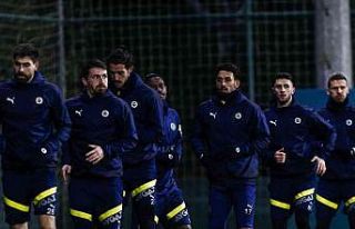 Fenerbahçe, İstanbulspor maçı öncesi kampa girdi