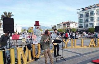 Fethiye’de yeni yıl pazarı kuruldu