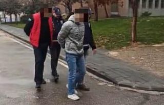 Gaziantep’te iş yerinden hırsızlık yapan 2 şahıs...