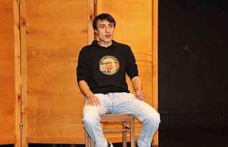 Geleceğin tiyatrocuları İzmit’te yetişecek