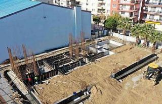 Germencik’te gençlik merkezi ve futbol sahası...