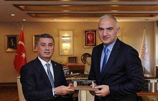 Gölbaşı Belediye Başkanı Şimşek’ten Bakan...