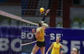 Göztepe Voleybol, Sakarya Voleybol karşılaşmasının...