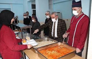 Hakkâri’de 37 bin 306 öğrenciye ücretsiz yemek...
