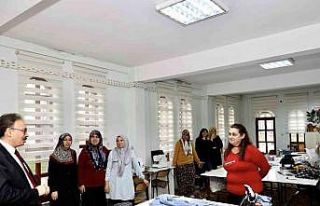 Halk Eğitim Merkezi kurslarında incelemeler yaptı