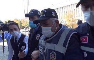 Hareketsiz kalıncaya kadar yaşlı kadının boğazını...