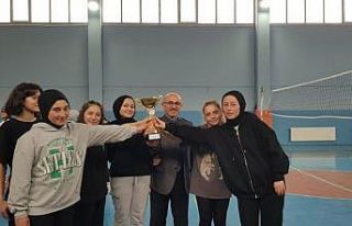 Hisarcık Anadolu Lisesi’nde voleybol turnuvası