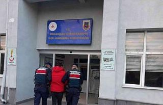 Hükümlü ihraç astsubay jandarmadan kaçamadı