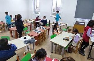 İlkokul öğrencilerine Akıl ve Zeka Oyunları Kursu