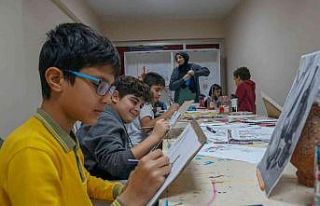 İpekyolu Belediyesi’nin açtığı değişik kurslarda...