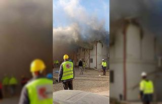 İşçilerin kaldığı yatakhanede çıkan yangın...