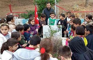 İsmini taşıdıkları şehidin mezarını ziyaret...