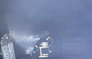 İşyerinin çatısı yandı