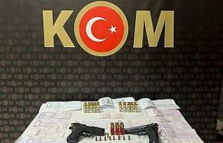 İzmir polisinden tefecilere operasyon