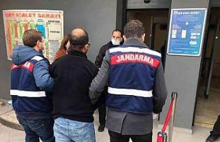 İzmir’de jandarmadan firari operasyonu: 10 firari...