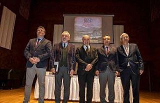 İzmir’in Yüz Yılı Sempozyumu İktisat Kongresine...