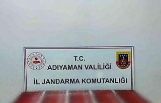 Jandarma 400 paket kaçak sigara ele geçirdi