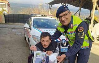 Jandarmadan engelli bireye anlamlı hediye