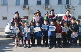 Jandarmadan öğrencilere çizgi filmli eğitim