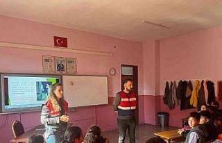 Jandarmadan öğrencilere siber farkındalık eğitimi