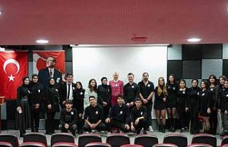 Kadın hakları konuşmalar ve tiyatro oyunu ile anlatıldı