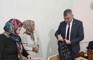 Kadınlar hem eğleniyor hem üretiyor