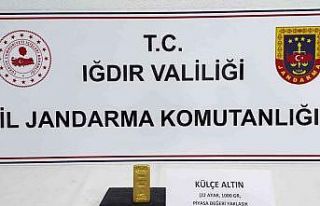 Kargoda 1 milyon 50 bin lira değerinde külçe altın...