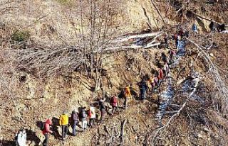 Karlı yolları Sarıkamış Şehitleri için adımladılar