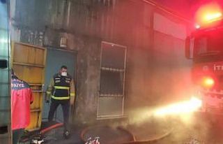 Kauçuk fabrikasında çıkan yangın söndürüldü