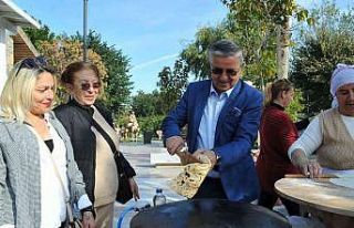 Kemer’de üreten ev hanımları etkinliği