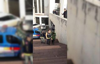 Kendi evi gibi boş olan yazlık eve yerleşenler...