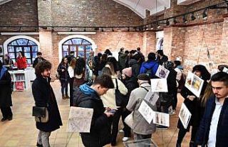 Kenti anlatan çizimler sergileniyor